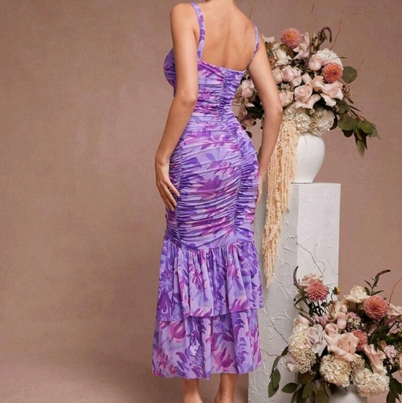 Floral Ruched Mermaid Hem With Cutout Details Dress - Picture 5 of 7